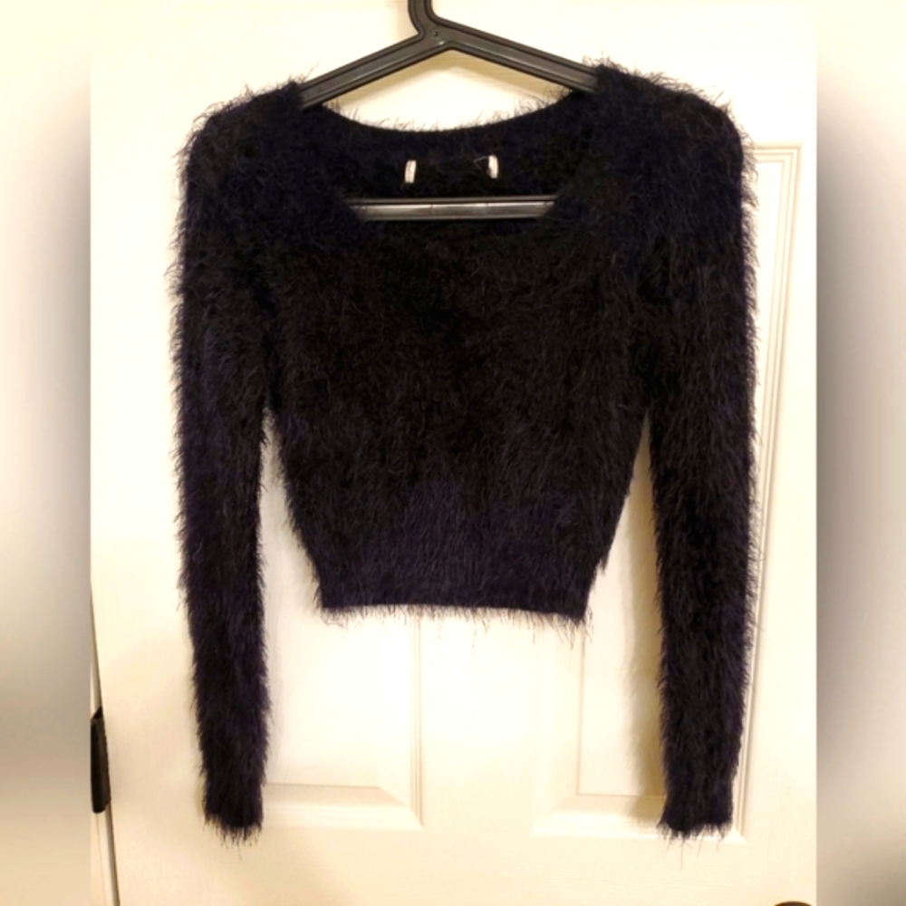 ZARA Fluffy knit sweater (short) small